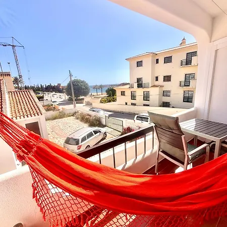 Apartman Front & Castle View - Sunny